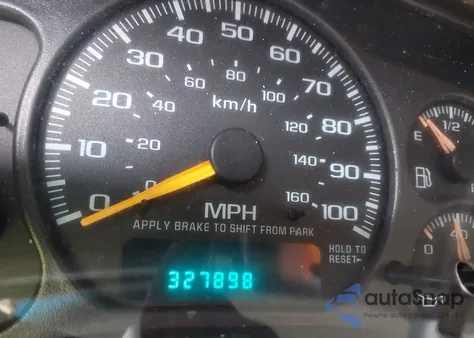 2001 Chevrolet Tahoe K1500 from USA, damaged, VIN 1GNEK13T11R179438